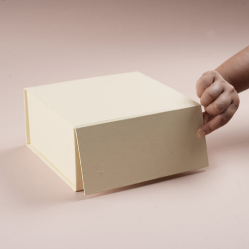 Collapsible Magnetic Cream Box