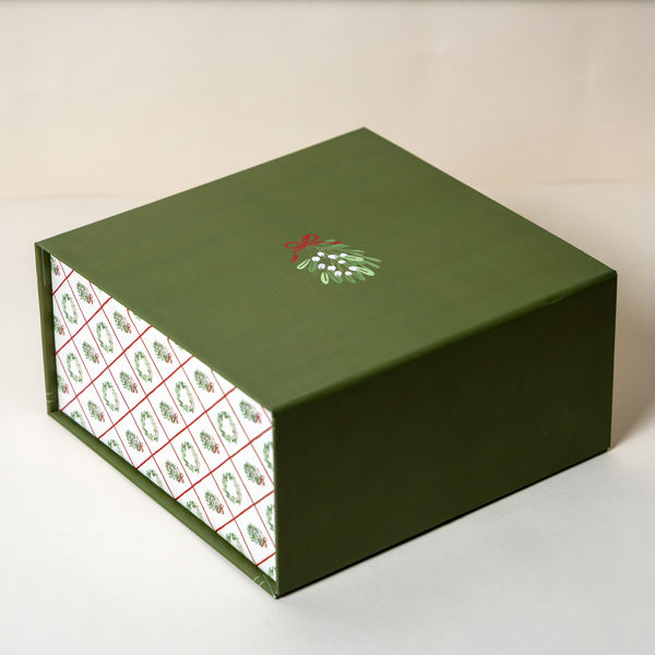 Mistletoe Green Magnetic Box
