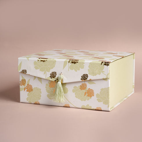 Peony Mint Green Tassel Box - Foldable/Collapsible Magnetic Box