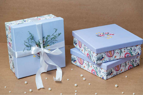 Blue Corporate Gift Box at Rs 80/box | Corporate Gift Packaging Box in New  Delhi | ID: 21264642555