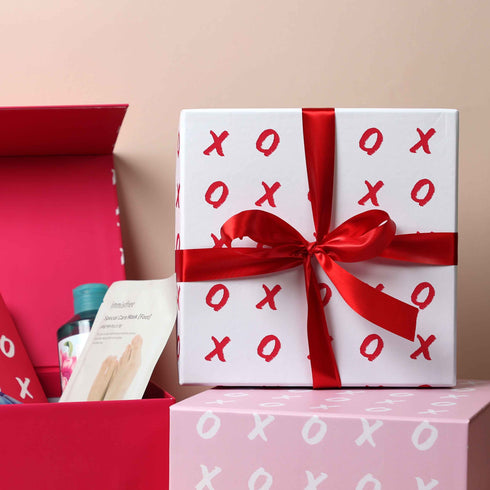 XOXO Rigid Gift Box (White with Red Print)